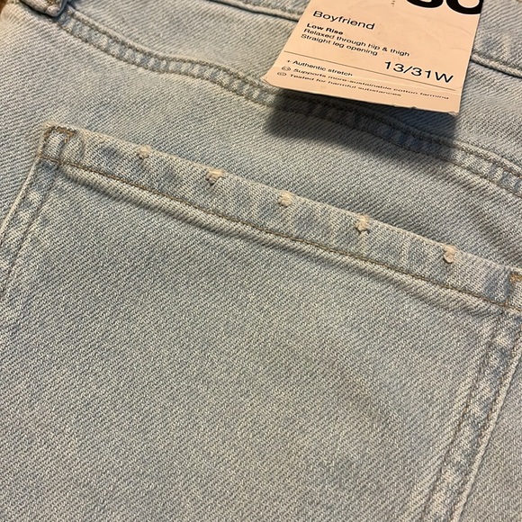 SO Goods for Life Light Wash Boyfriend Low Rise Jean! NWT - Picture 7 of 11